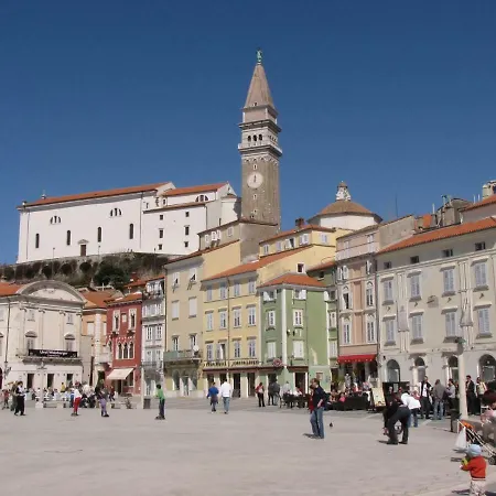 Solmar, With Big Terrace Near Nature Apartamento Portorož