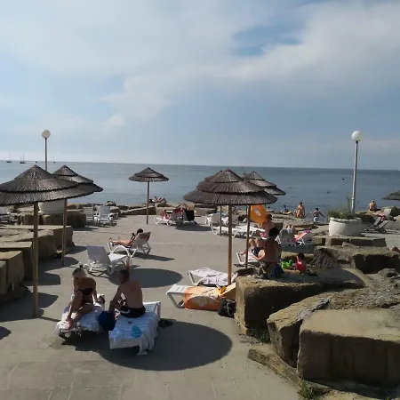 Solmar, With Big Terrace Near Nature Apartman *