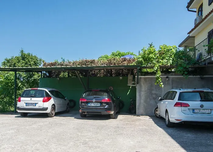 Solmar, With Big Terrace Near Nature Appartement *